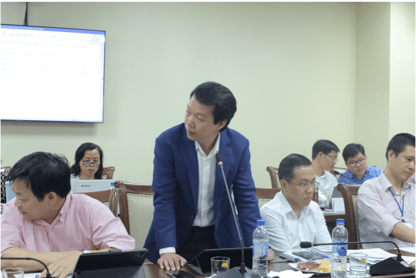 Ông Phùng Huy Tâm - Giám đốc công ty CPCN thẻ Nacencomm, Chủ nhiệm CLB CKS & Giao dịch điện tử Việt Nam tham gia góp ý hoàn thiện dự thảo Luật Giao dịch điện tử (sửa đổi)